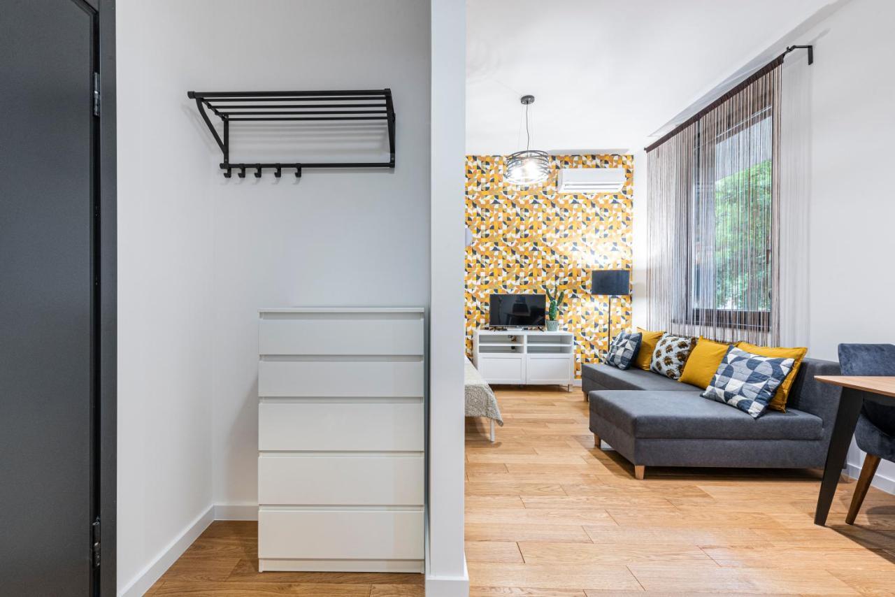 Vertigo Modern Studio-Free Private Parking-Fast Wi-Fi Novi Sad Exteriör bild