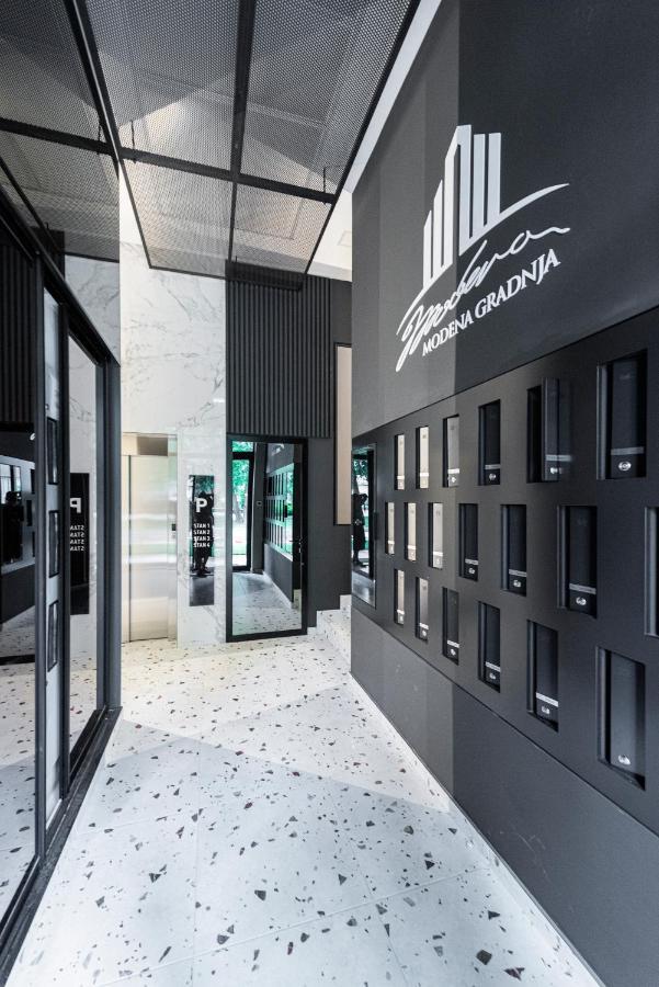 Vertigo Modern Studio-Free Private Parking-Fast Wi-Fi Novi Sad Exteriör bild