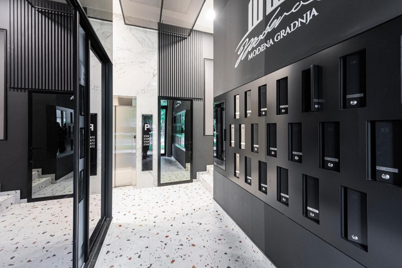 Vertigo Modern Studio-Free Private Parking-Fast Wi-Fi Novi Sad Exteriör bild