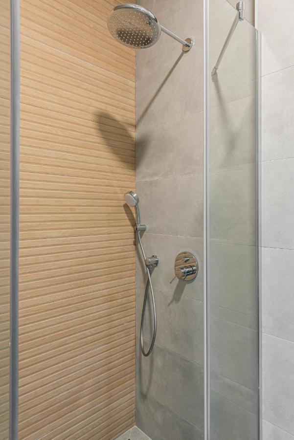 Vertigo Modern Studio-Free Private Parking-Fast Wi-Fi Novi Sad Exteriör bild